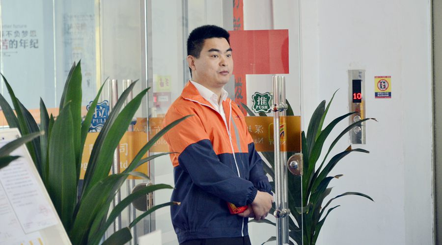 深圳納宏光電黃宏亮總經理 深圳納宏光電黃宏亮總經理