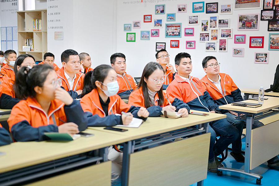 納宏光電員工認證聽講 納宏光電員工認證聽講